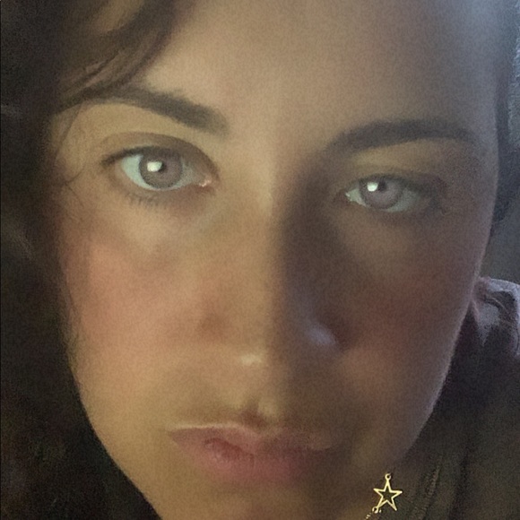 Meet your Posher, Nichole - Picture 1 of 1